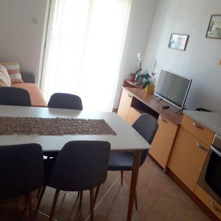 Apartments Mira Makarska Exteriör bild