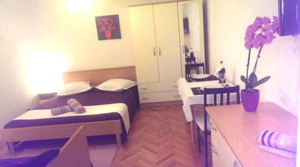 Apartments Mira Makarska Rum bild